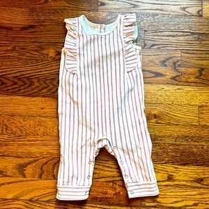 Pehr frilled romper snap closure 12-18m